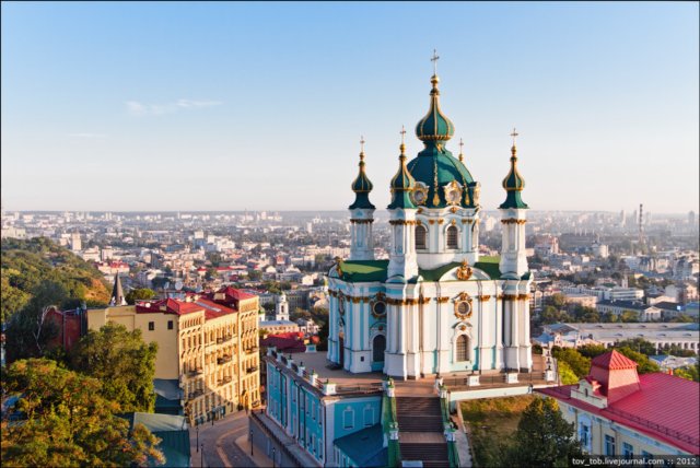 Андреевская церковь может стать главным чудом Киева. Фото: tov-tob.livejournal.com