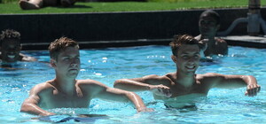 Стальные мускулы, обнаженные тела – подглядываем как 