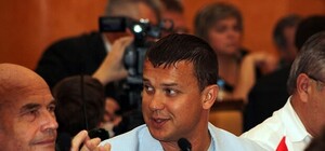 Мэр Одессы даст нагоняй депутату за неподобающий вид на сессии