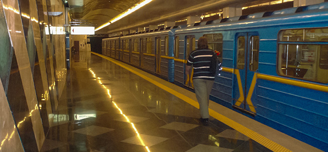 Пассажиры столичного метро не застрахованы. Фото: itc.ua