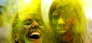 А краска от меня отмоется? 8 наивных вопросов организатору Фестиваля красок Холи