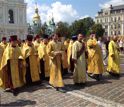 Новость - События - По Киеву движется Крестное шествие