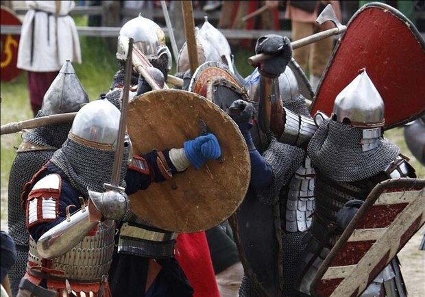 На фестивале будут проходить средневековые бои. Фото: etomir.com