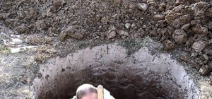 В Крыму мужчину засыпало землей в 30-метровой шахте – его не могут достать почти сутки