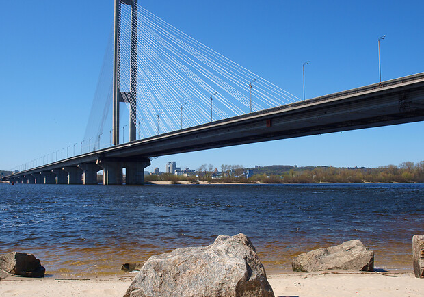 На выходные перекроют южный мост: Фото: photo.i.ua
