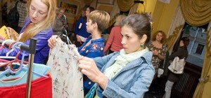 Киевлян зовут меняться теплыми вещами и книгами