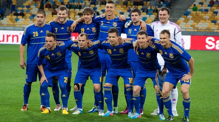 На матч с французами Фоменко вызвал 6 киевлян. Фото: footboom.com