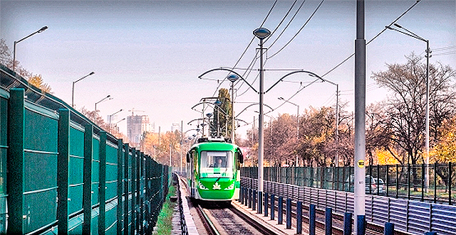 Новость - Транспорт и инфраструктура - Дождались: новый трамвай начал возить пассажиров