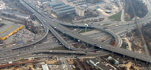 Водители, внимание: с сегодняшнего дня движение на Выдубичах ограничено