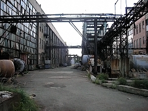 На заброшенном заводе хранится ртуть.
Фото с сайта kp.ua