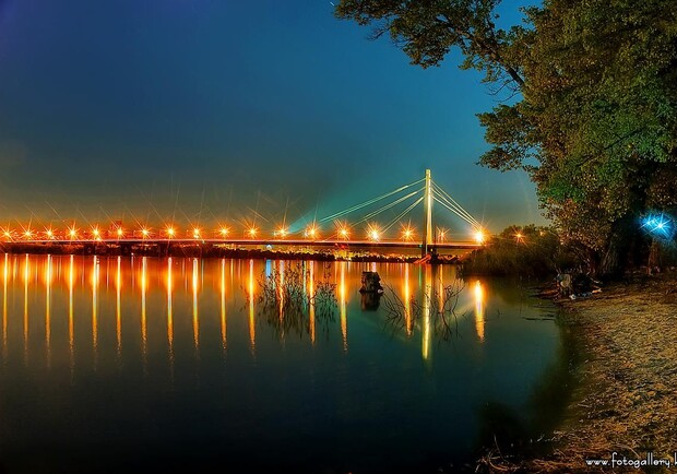 На выходных в Киеве будут ремонтировать два моста. Фото с сайта fotogl.com 