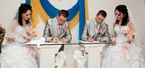 В одесском селе близнецы женились на близняшках