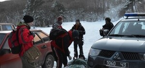 Первые жертвы горнолыжного сезона: на Ангарском перевале спасали симферопольца-сноубордиста