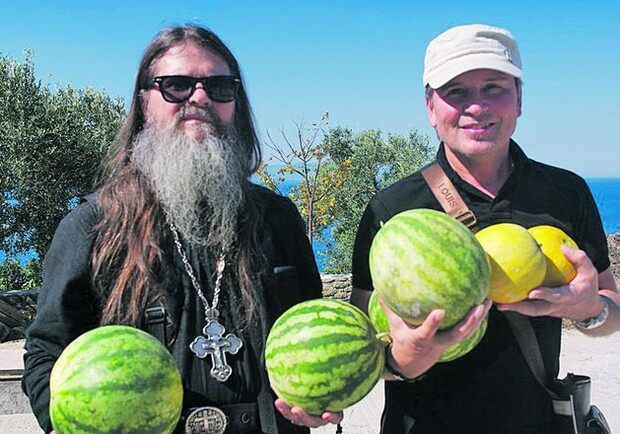 Отец Захария с Малининым. Фото с сайта vz.ua