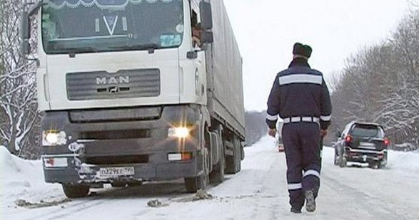 В Киев, если выпадет много снега, не будут пускать фуры. Фото с сайта tsn.ua