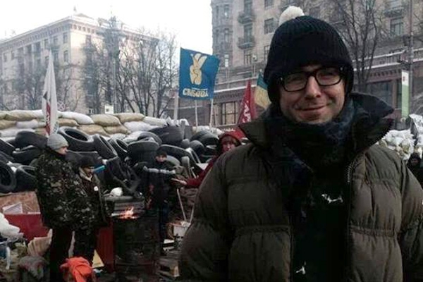 Новость - Досуг и еда - Отметился на баррикадах: Андрей Малахов посетил Евромайдан