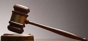 В Крыму школьница лишила маму и папу родительских прав