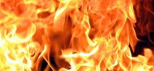 В Днепропетровске подожгли офис областной организации партии 