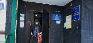 В Харькове неизвестные ломают домофоны в жилых домах