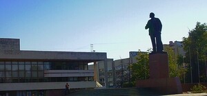 В Симферополе проведут опрос, нужно ли сносить памятник Ленину