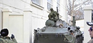 В российском флоте рассказали, зачем пригнали БТР в центр Севастополя