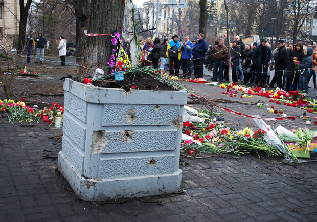 Майдан просят пока не убирать, могут пострадать улики. Фото с сайта ladepeche.fr