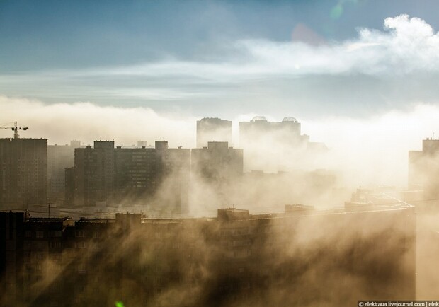 Киев накрыл туман. Фото с сайта mlp.joyreactor.cc