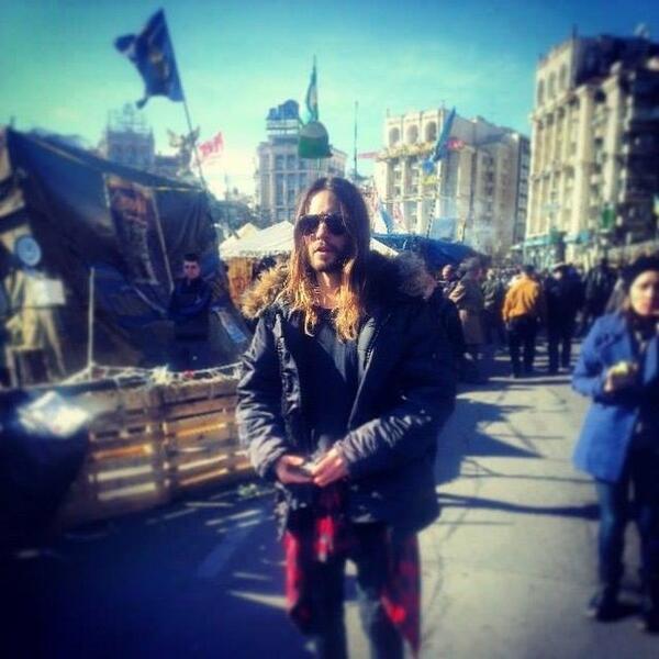 Новость - События - Лето на Майдане: лидер группы 30 Seconds To Mars прогулялся по центру Киева