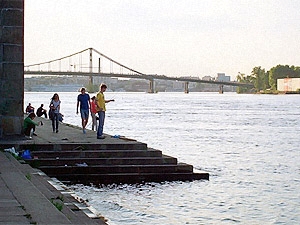 Флотели могут вновь вернуться на набережную реки.
Фото с сайта kp.ua