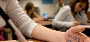 Для крымских выпускников создадут бесплатные места в российских вузах