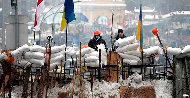 Баррикады обещают убрать после 40 дней по "Небесной сотне". Фото с сайта businessregard.ru.