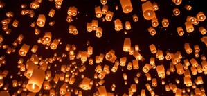 Сегодня харьковчане поддержат детей-аутистов небесными фонариками