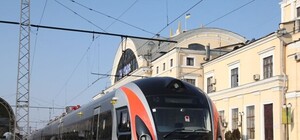 Хюндаи возвращаются: поезд Киев - Харьков снова возит пассажиров