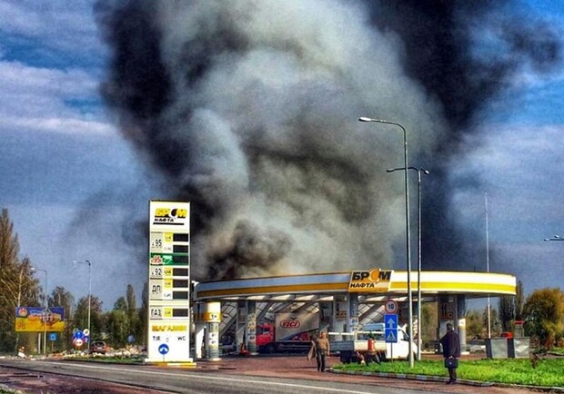 Взрыв произошел из-за неисправной газораздаточной колонки. Фото Николая Томенко, Facebook
