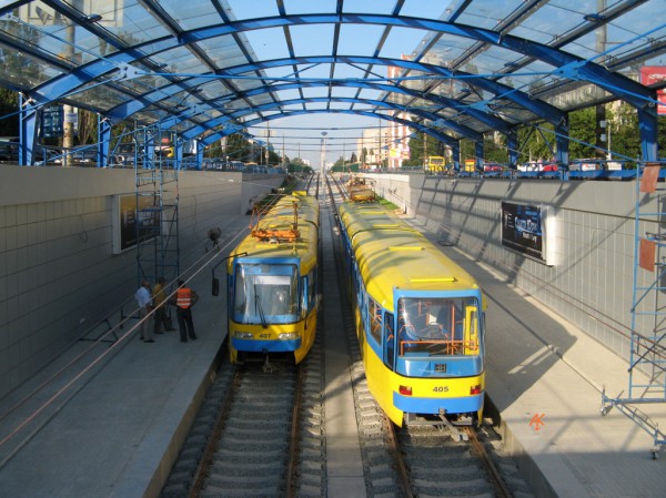 Новость - Транспорт и инфраструктура - Обзор прессы: на Троещине пытались подорвать трамвайные пути