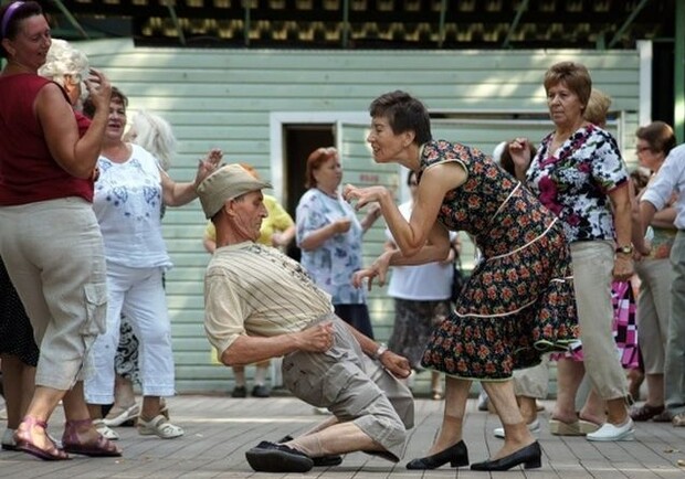 Танцам все возрасты покорны. Фото shnyagi.net
