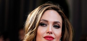 Звездная поддержка: Анджелина Джоли заступилась за Украину