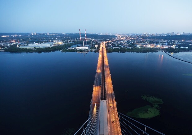 Движение по Южному мосту будет ограничено. Фото с сайта zn.ua