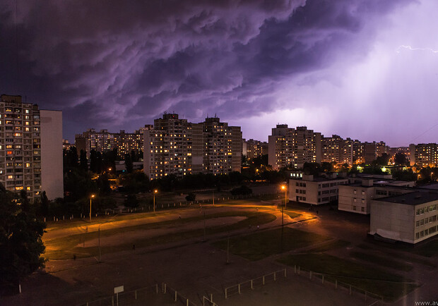 Новость - События - На вечер в Киеве объявили штормовое предупреждение