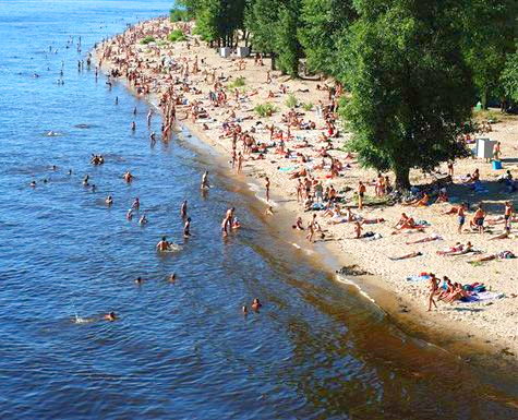 Не все пляжи Киева отвечают нормативам. Фото comments.ua.