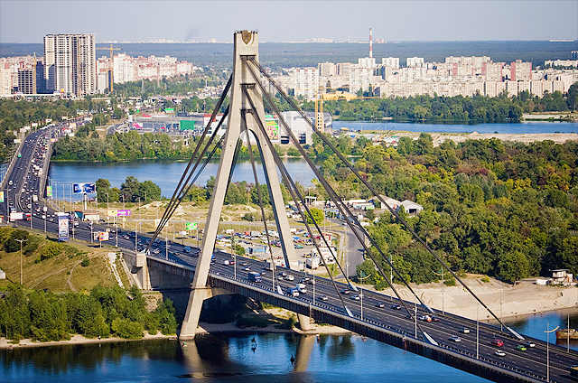 Новость - Досуг и еда - Завтра киевлян приглашают красить Московский мост