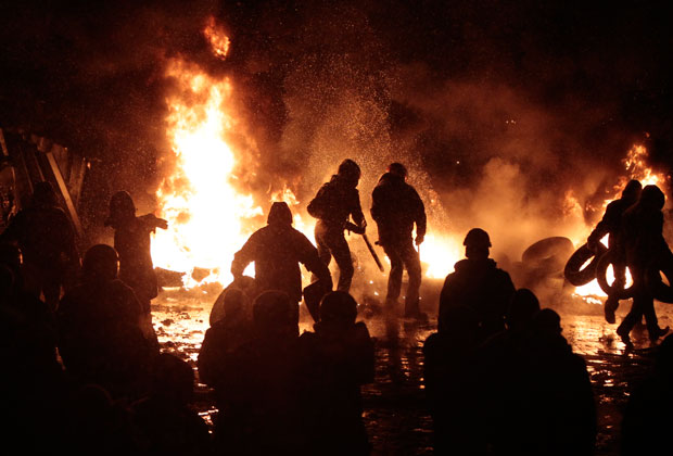 В Киеве на Майдане горела баррикада. Фото с сайта forum.polismi.org