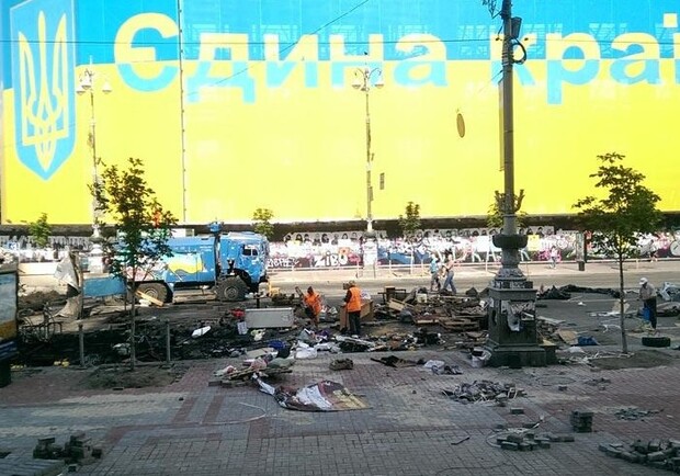 Новость - События - Фотофакт: как выглядит Майдан после ночного пожара
