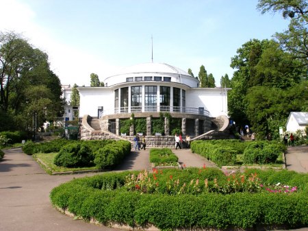 Ботаническому саду уже 175 лет. Фото с сайта guidekiev.com