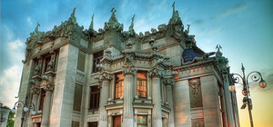 Киевляне и гости города могут сходить на экскурсию в Дом с химерами