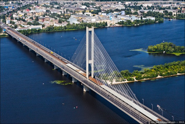 На Южном мосту ограничат движение. Фото с сайта nashkiev.ua