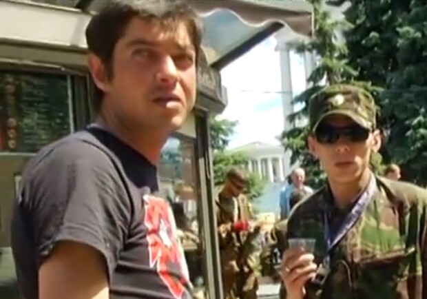 Милиция задержала виновных в избиении журналистов. Скриншот с видео 5 канала.