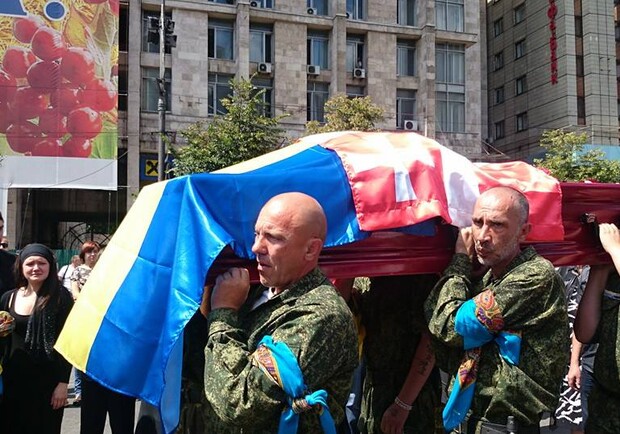 Новость - События - На Майдане попрощались еще с одним Героем Небесной сотни