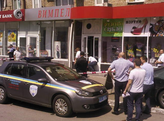 Новость - События - На проспекте Победы директор ювелирного магазина застрелил грабителя