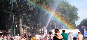 Радуга и мокрые майки: как прошел Праздник мыльных пузырей в парке Горького